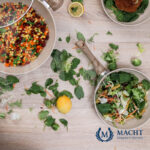 Kaserola sa dekoracijom - Macht