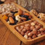 Poslužavnik od bambusa sa voćem